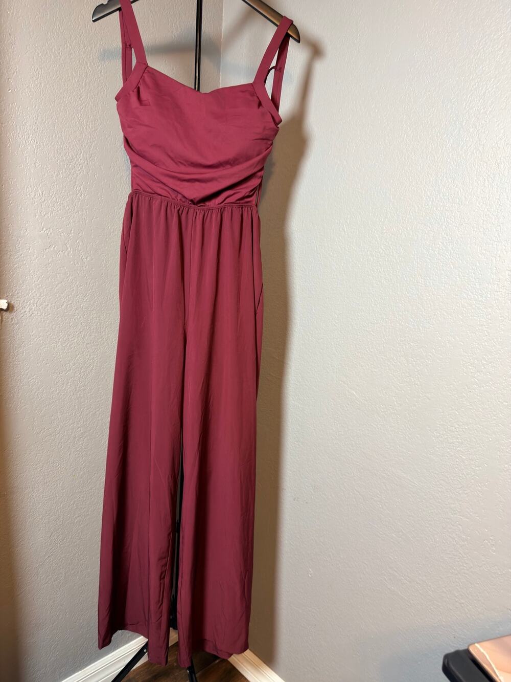 NWT Halara Burgundy Wide Leg and Open Back Jumpsuit